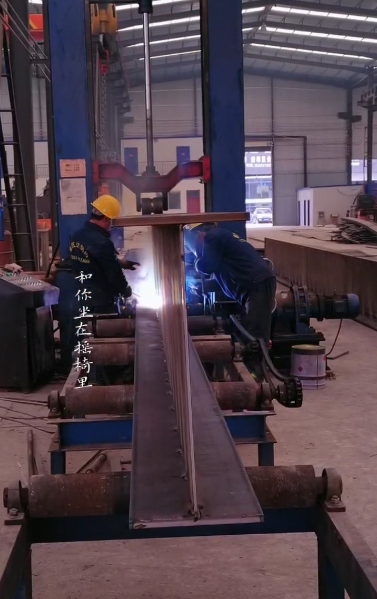 甘肃瓜州钢结构厂H型钢组立机